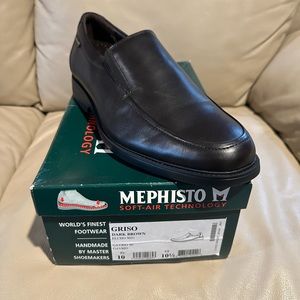 Men’s casual leather shoes. New in box